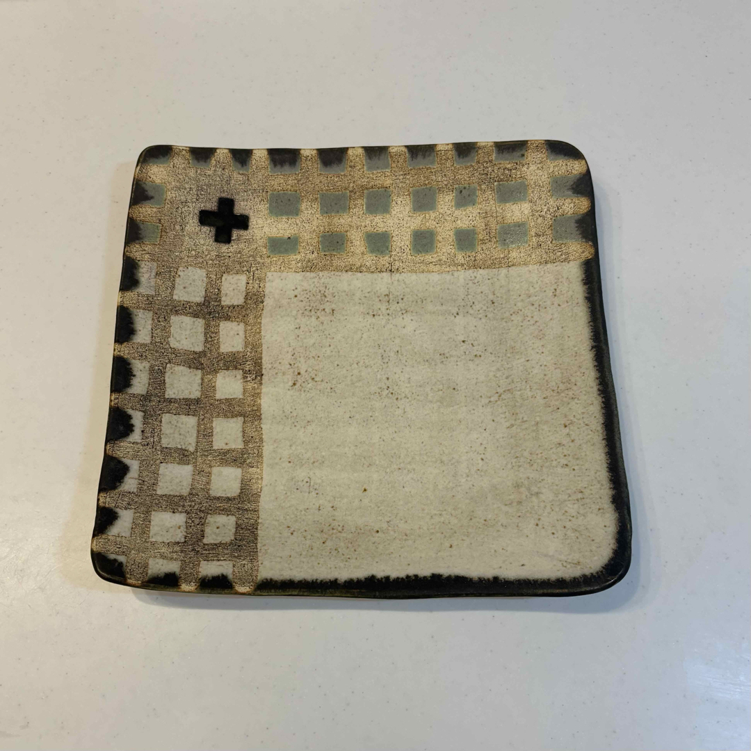 新品未使用・大幅値下げ】本田あつみ 陶器 プレート 大皿 クロス