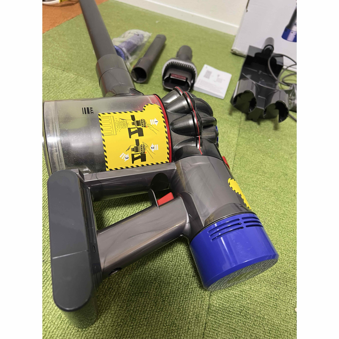 Dyson - 美品 動作確認済み Dyson V7 slim コードレス掃除機の通販 by
