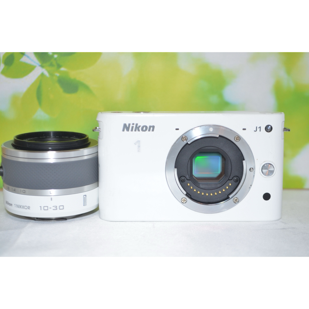 Nikon - ⭐️コンパクトミラーレスカメラ⭐️大人気ホワイト