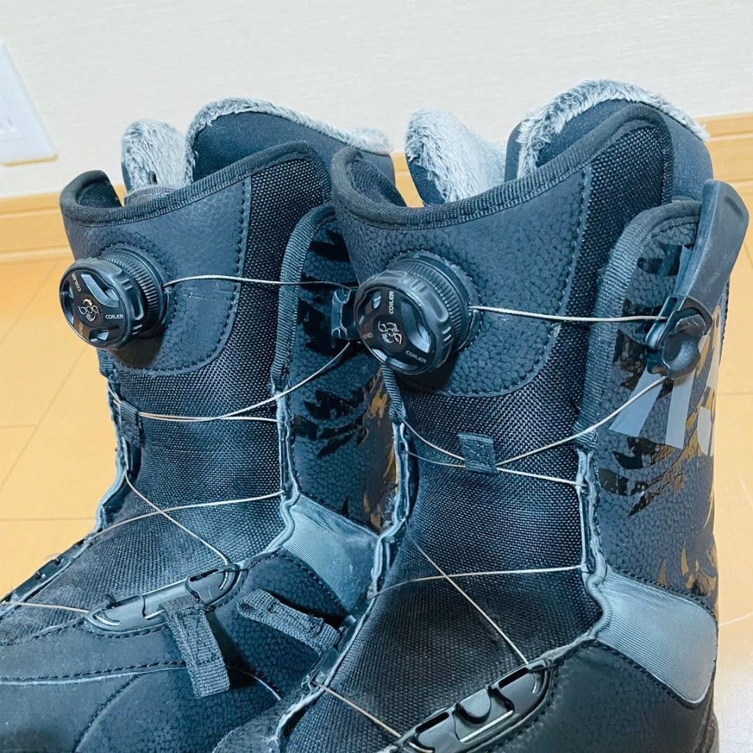 28cm クロスファイブ28cm BOA ブラック スノーボードブーツ ビブラム