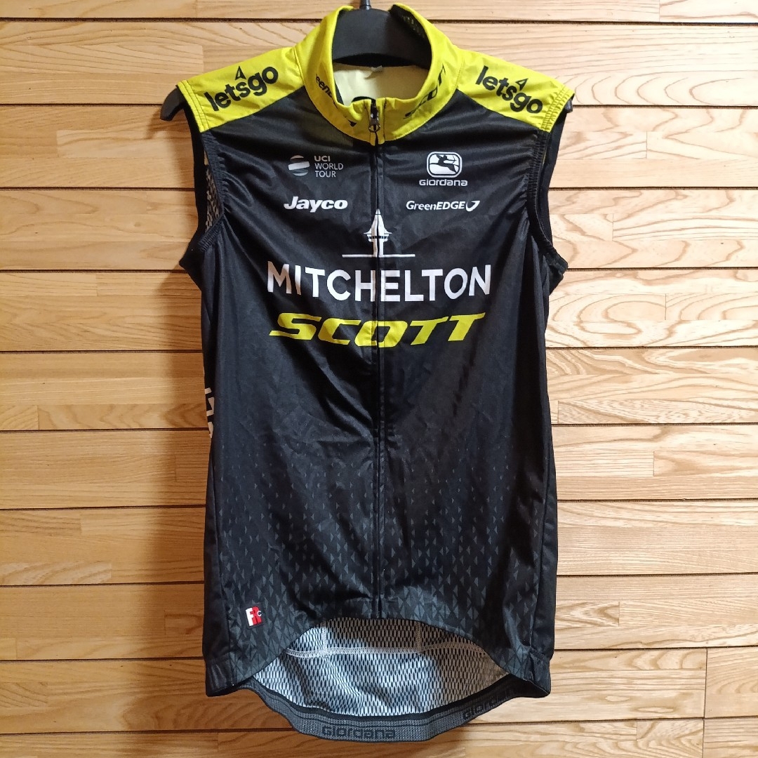 支給品 Mitchelton-SCOTT ウィンドベスト ミッチェルトンスコットの