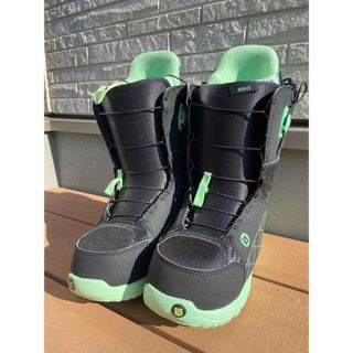 BURTON（ブーツ ・ グリーン・カーキ/緑色系）のフリマアイテム一覧