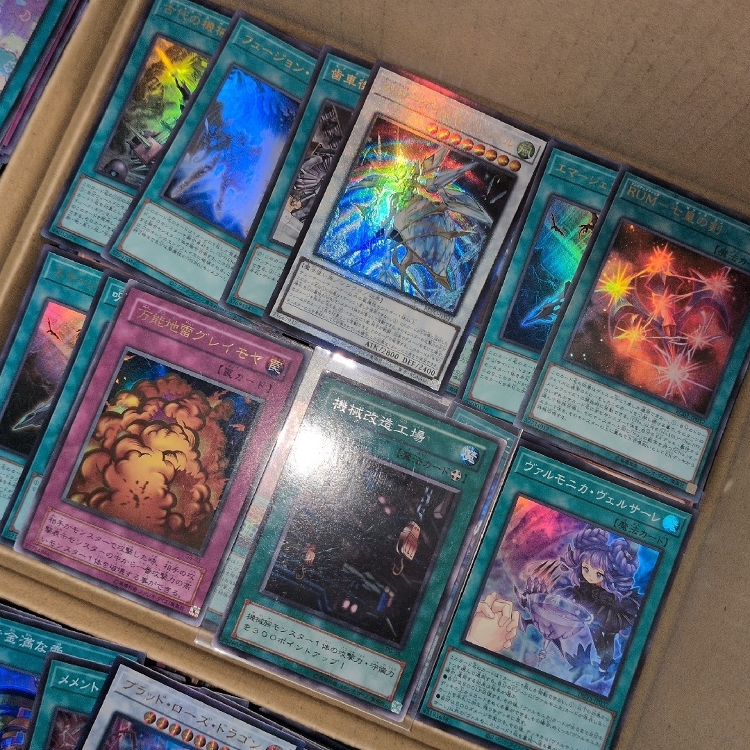 g遊戯王ダンボール6箱分まとめ売り引退品 p遊戯王ダンボール6箱分