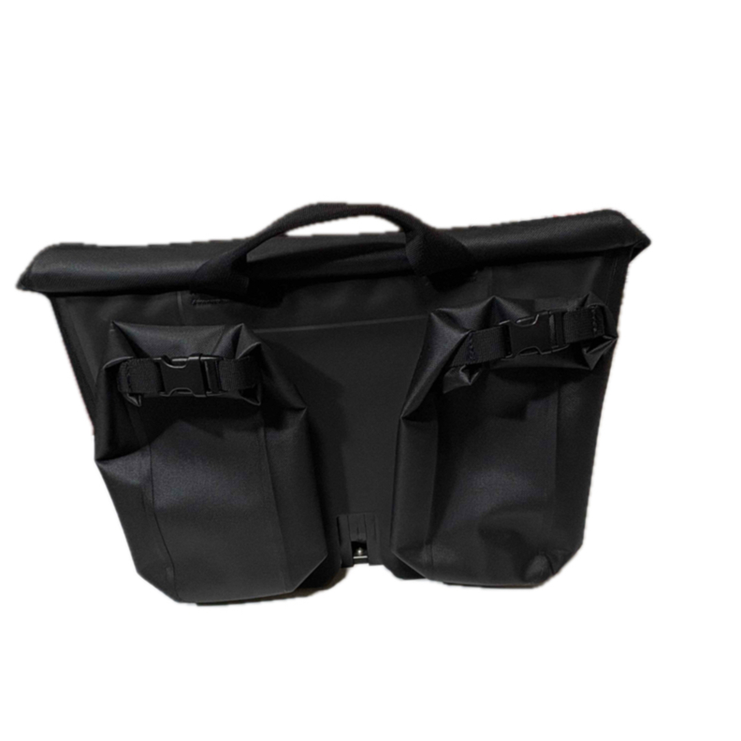 BROMPTON - BROMPTON Messenger Waterproof Bag Black の通販 by イク