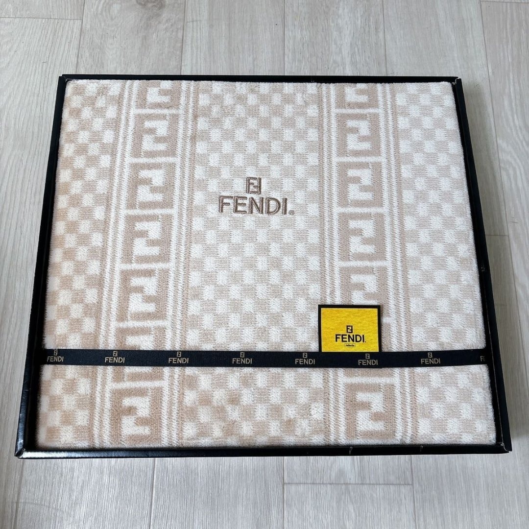 FENDI - 新品未使用 FENDI フェンディ ズッカ柄 コットンボアシーツ