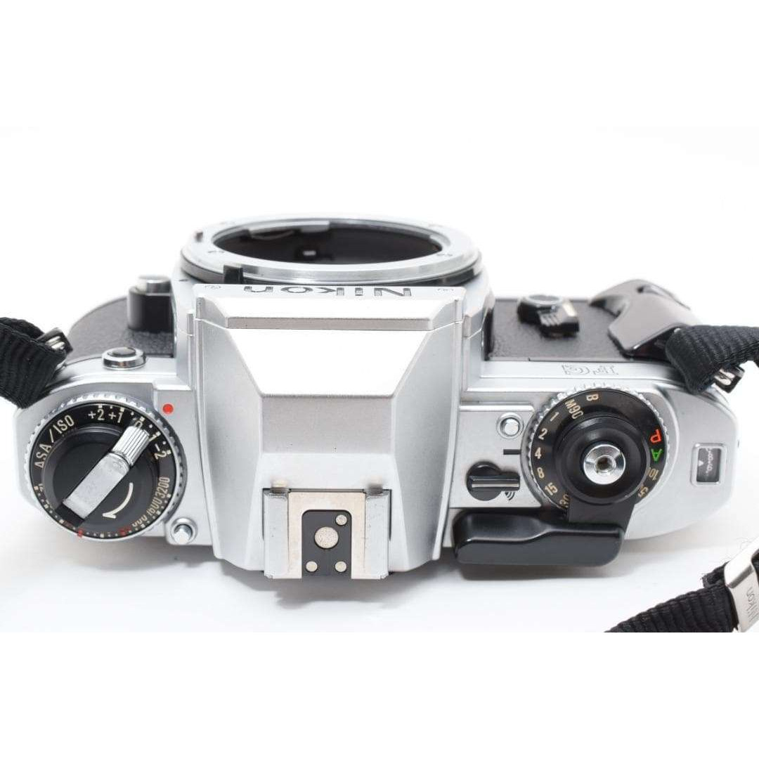 Nikon - 超美品 NIKON FG シルバー フィルムカメラ モルト新品交換済