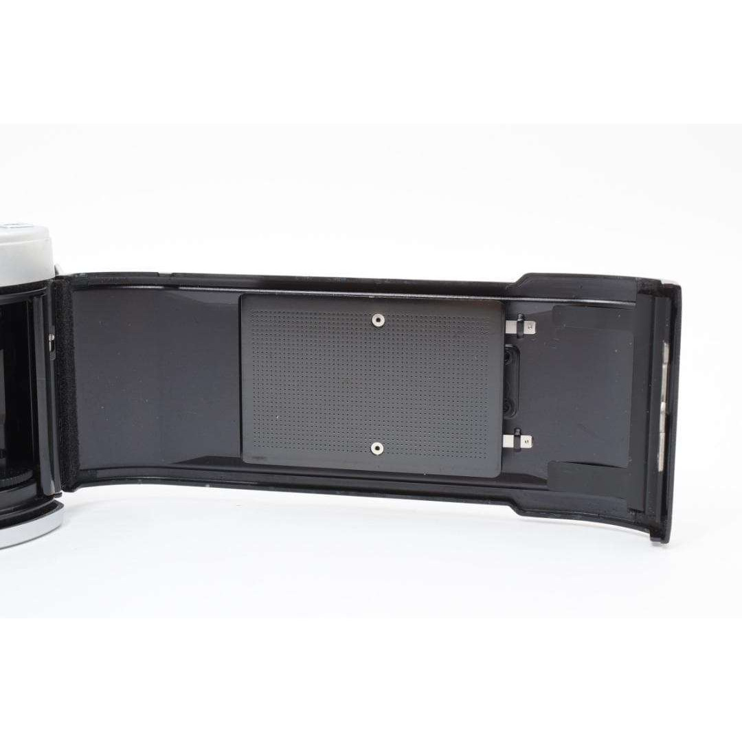 Nikon - 超美品 NIKON FG シルバー フィルムカメラ モルト新品交換済