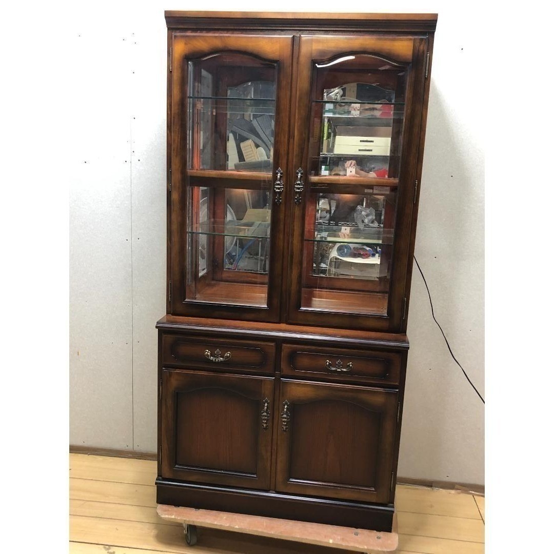 カリモク家具 - 送料無料【希少3面ガラス採光】カリモク 飾り棚