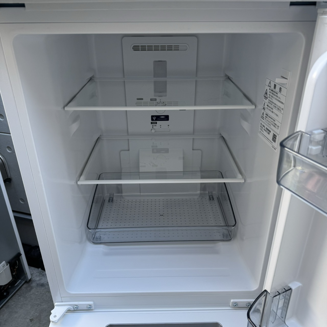 SHARP - 124⭐️2022年製美品☆シャープ冷蔵庫ホワイトガラス扉 右、左