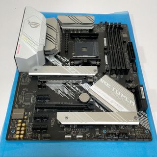 T-FORCE DELTA R DDR4-3000 16GB 8GB×2枚セットの通販 by みや's shop