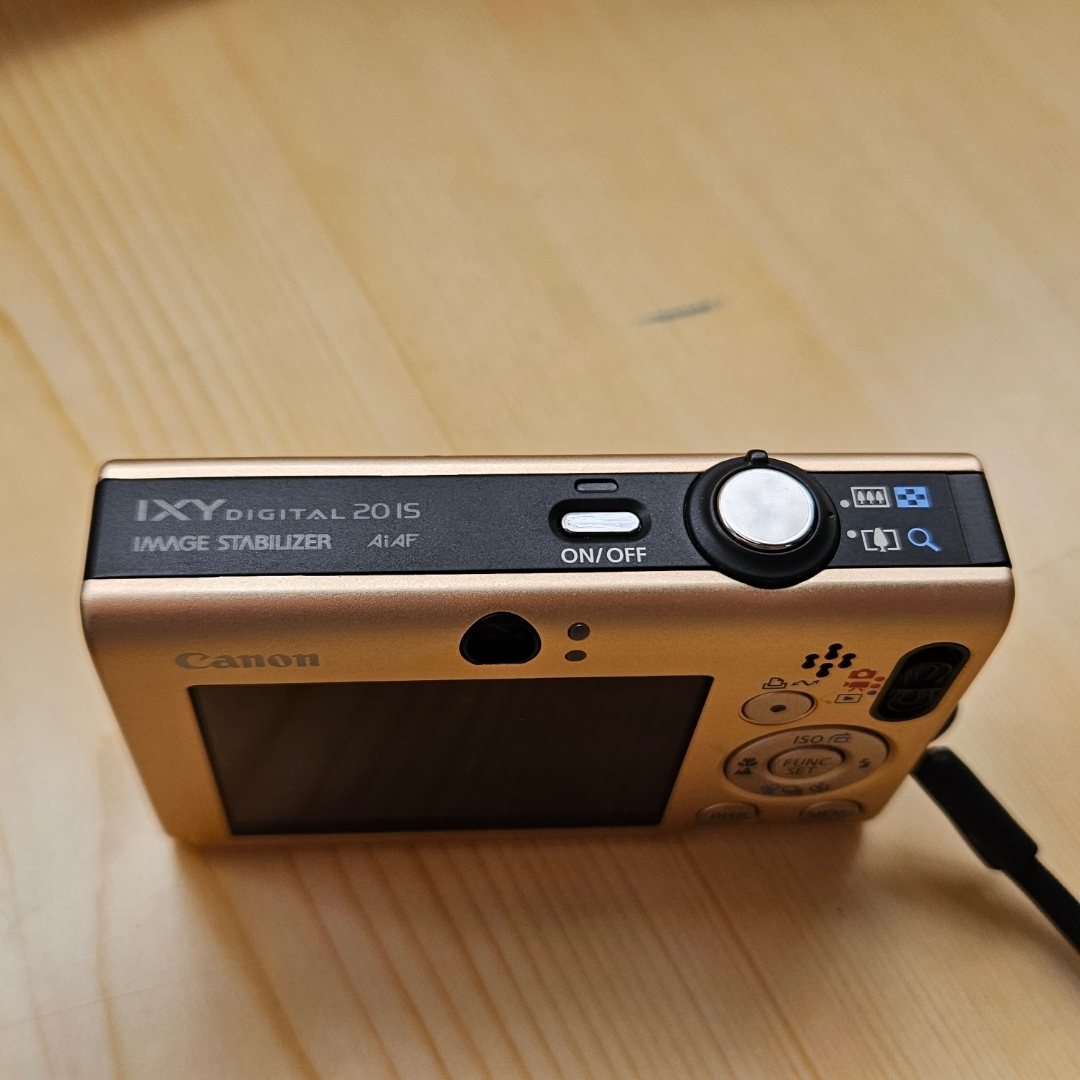 Canon - Canon IXY DIGITAL 20 IS キャノン コンパクトカメラの通販 by