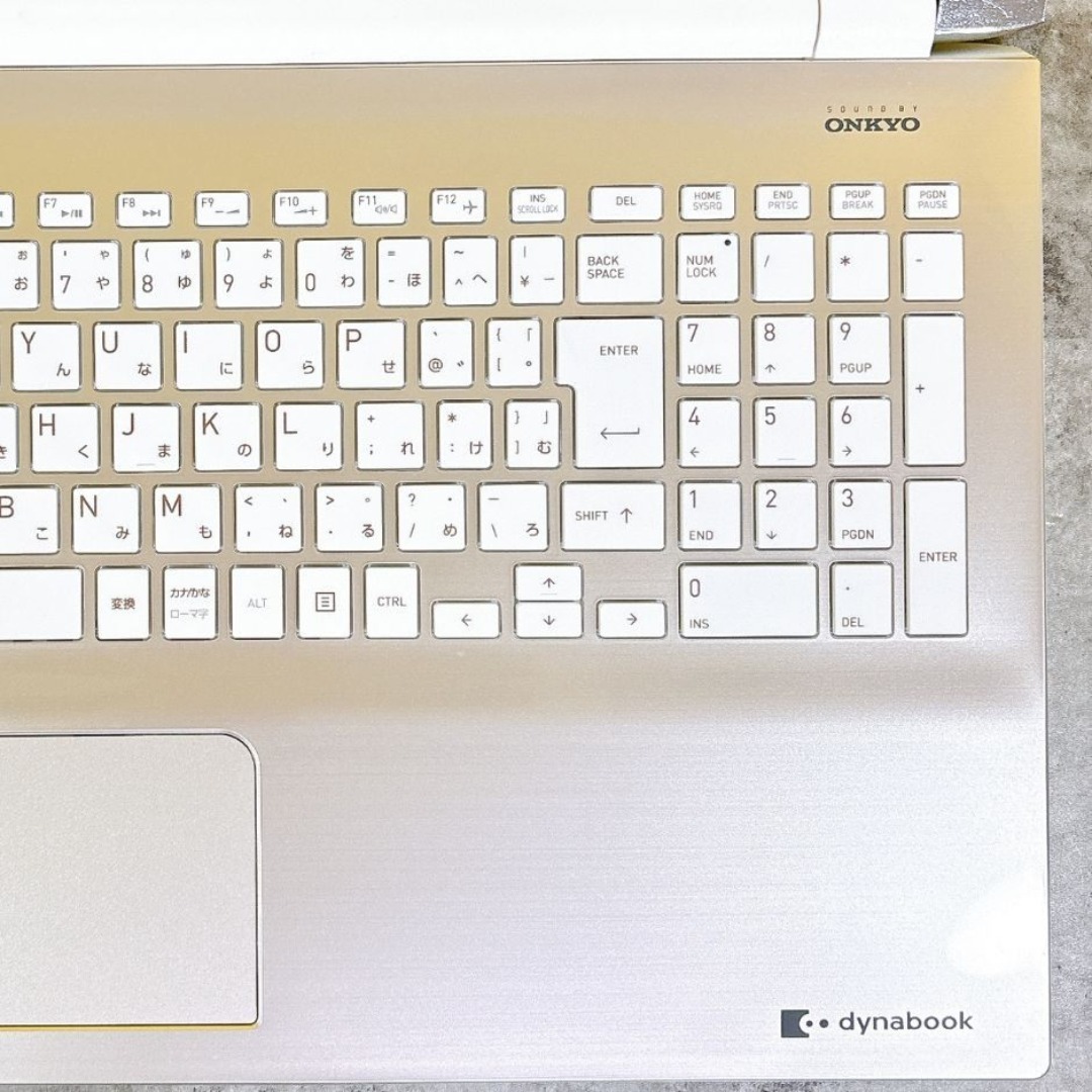 dynabook - ほぼ美品✨おしゃれゴールド❣快適SSD✨カメラ フルHD 薄型