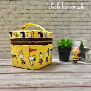 おぱんちゅうさぎ柄☆ペットボトルカバー☆ハンドメイドの通販 by