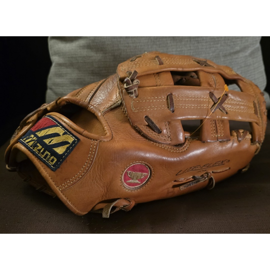 MIZUNO - ミズノ ヴィンテージ 赤カップ 硬式右投用 ファーストミット