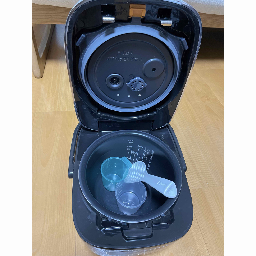 象印 - 【開封済・未使用】象印 圧力IH炊飯ジャー 極め炊き 5.5合 NW