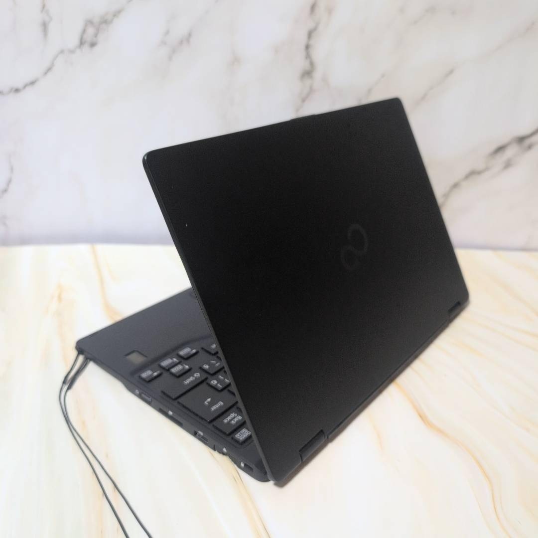 FUJITSU LIFEBOOK i5 8GB256GB タブレットPC カメラの通販 by なおやや