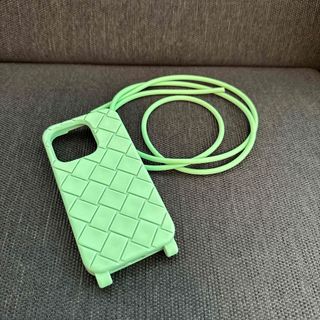 BOTTEGA VENETA（スマホアクセサリー ・ グリーン・カーキ/緑色系）の