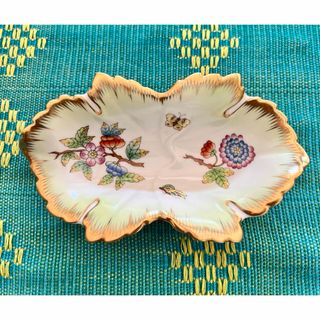 Herend - Herend金彩葉形皿 花と蝶の装飾の通販 by 桜貝's shop