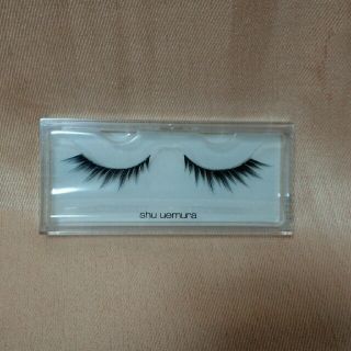 shu uemura（つけまつげ）のフリマアイテム一覧