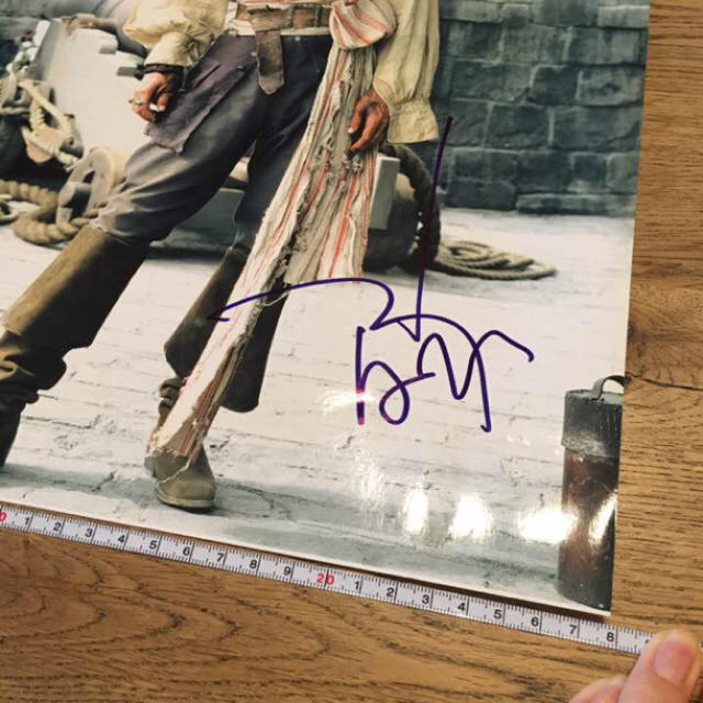 証明書付き☆ジョニーデップ 直筆サインポスターの通販 by モモ's shop