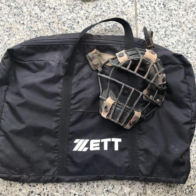 送料込！大人用ZETT キャッチャー防具4点セット 専用袋、審判用マスク