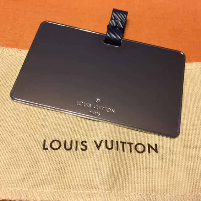 LOUIS VUITTON - ルイヴィトン 鏡 ミラー 新品 未使用 袋付きの通販 by