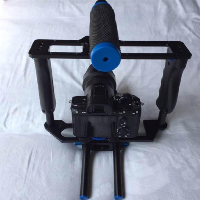 一眼レフカメラやミラーレスカメラに対応する手振れ防止のフレーム