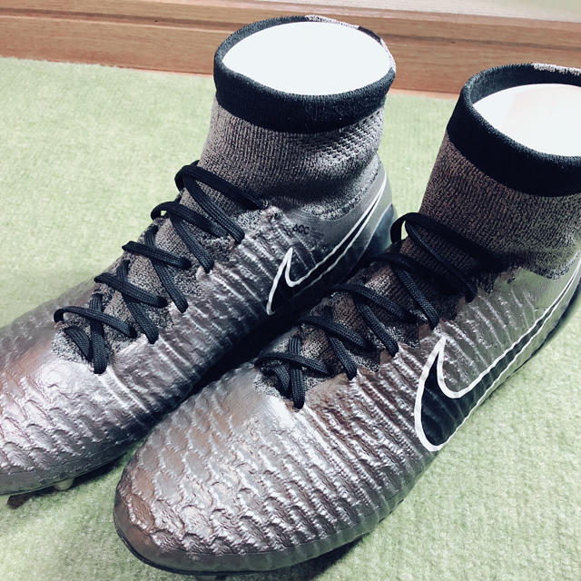 NIKE - サッカースパイク NIKE マジスタオブラ ハイカット 27.5の通販