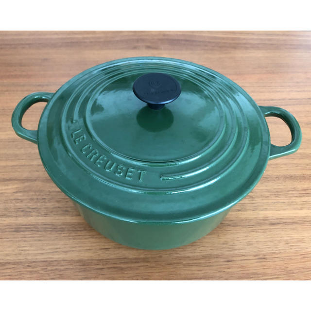 LE CREUSET - ル・クルーゼ ココットロンド 22cm モスグリーン 中古の