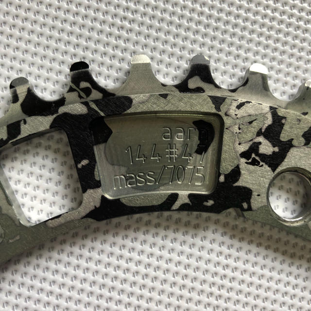 AARN track chainring White camo チェーンリングの通販 by 3239｜ラクマ