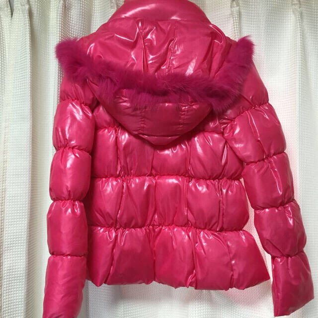 ショッキングピンクのダウンの通販 by LiLioN's shop｜ラクマ