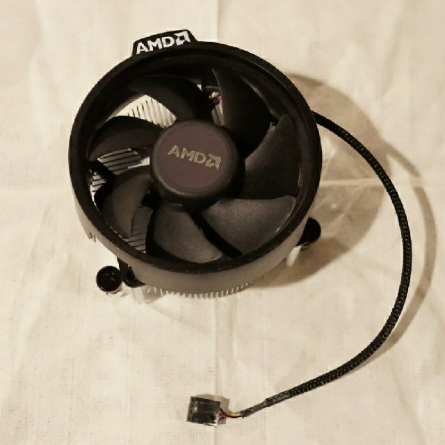 AMD Ryzen純正 CPUクーラー 4000円→2700円】の通販 by Tora.｜ラクマ