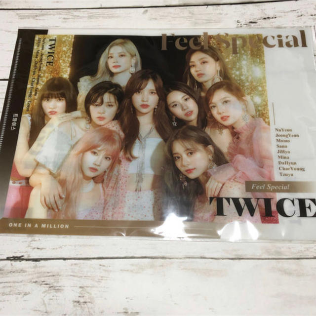 TWICE クリアファイルの通販 by Korean｜ラクマ