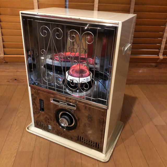 サンヨー 石油ストーブ 昭和レトロ アンティーク キャンプ OHR-25APの