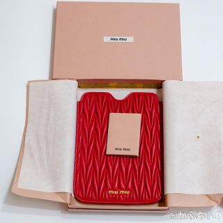 MIU MIU（iPadケース）のフリマアイテム一覧