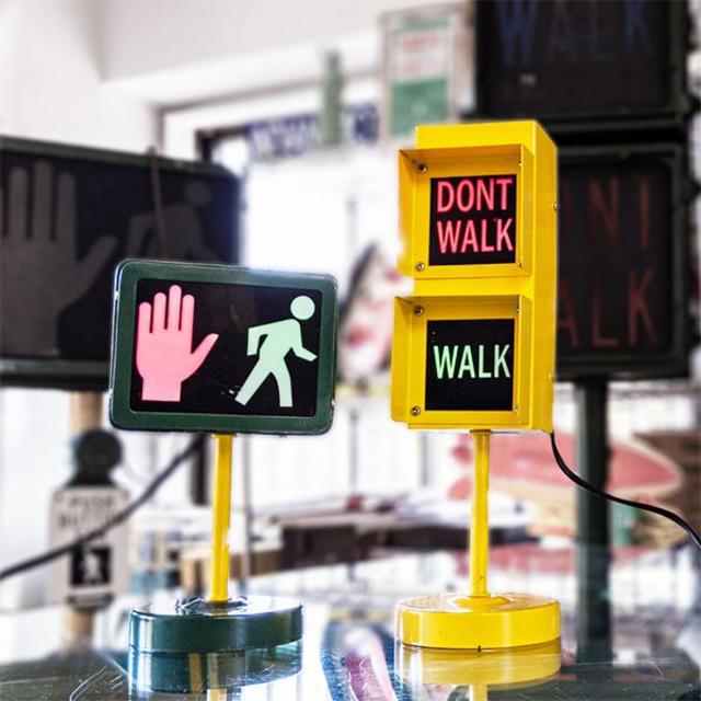 トラフィックシグナルサイン 歩行者信号 ウォーク＆ストップ 信号機