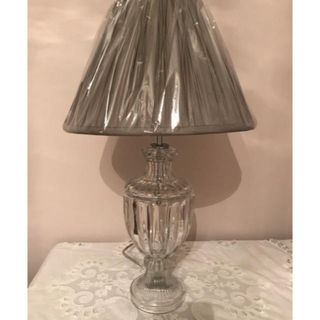 LAURA ASHLEY（テーブルスタンド）のフリマアイテム一覧