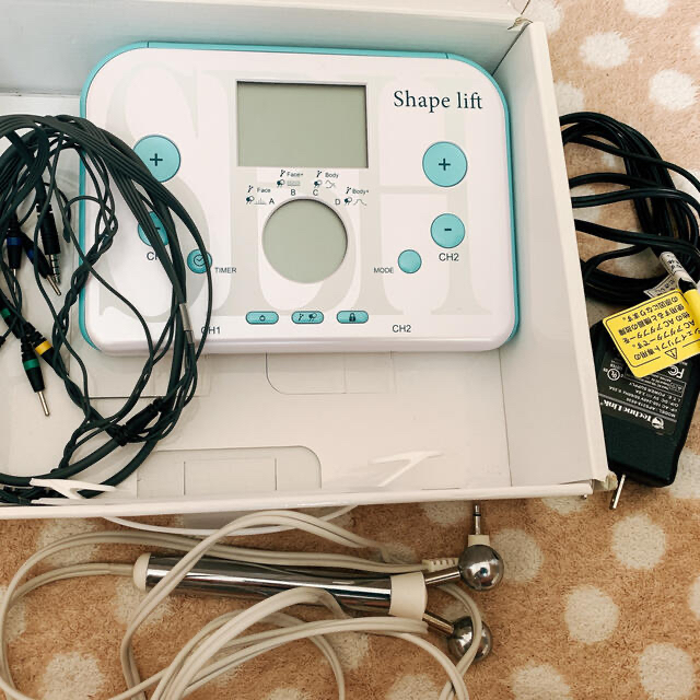 スリムビューティーハウスシェイプリフト（EMS機器) 定価40万円