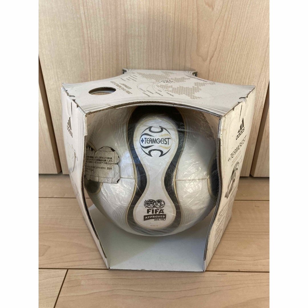 adidas - ラスト一つ チームガイスト サッカーボール 5号球 公式球