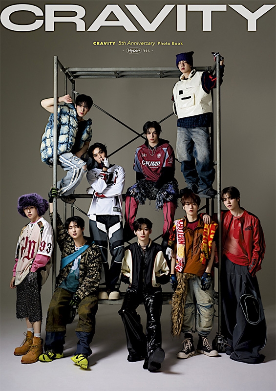 CRAVITY 5th Anniversary Photo Book -Hyper ver.- : CRAVITY