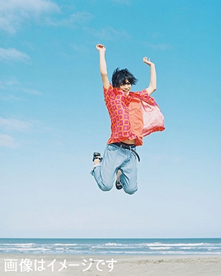 神尾楓珠 ファースト写真集『Continue』【HMV限定カバー版】 : 神尾楓