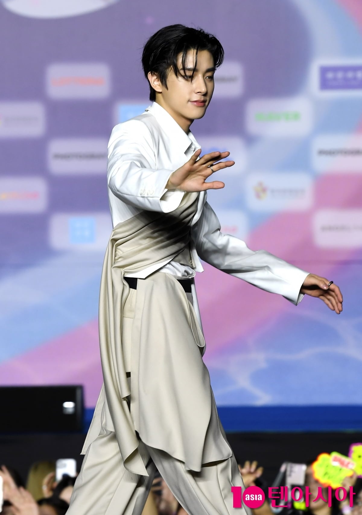 エンハイプンのジェイク、2025 SBS 歌謡大典サマーのブルーカーペット