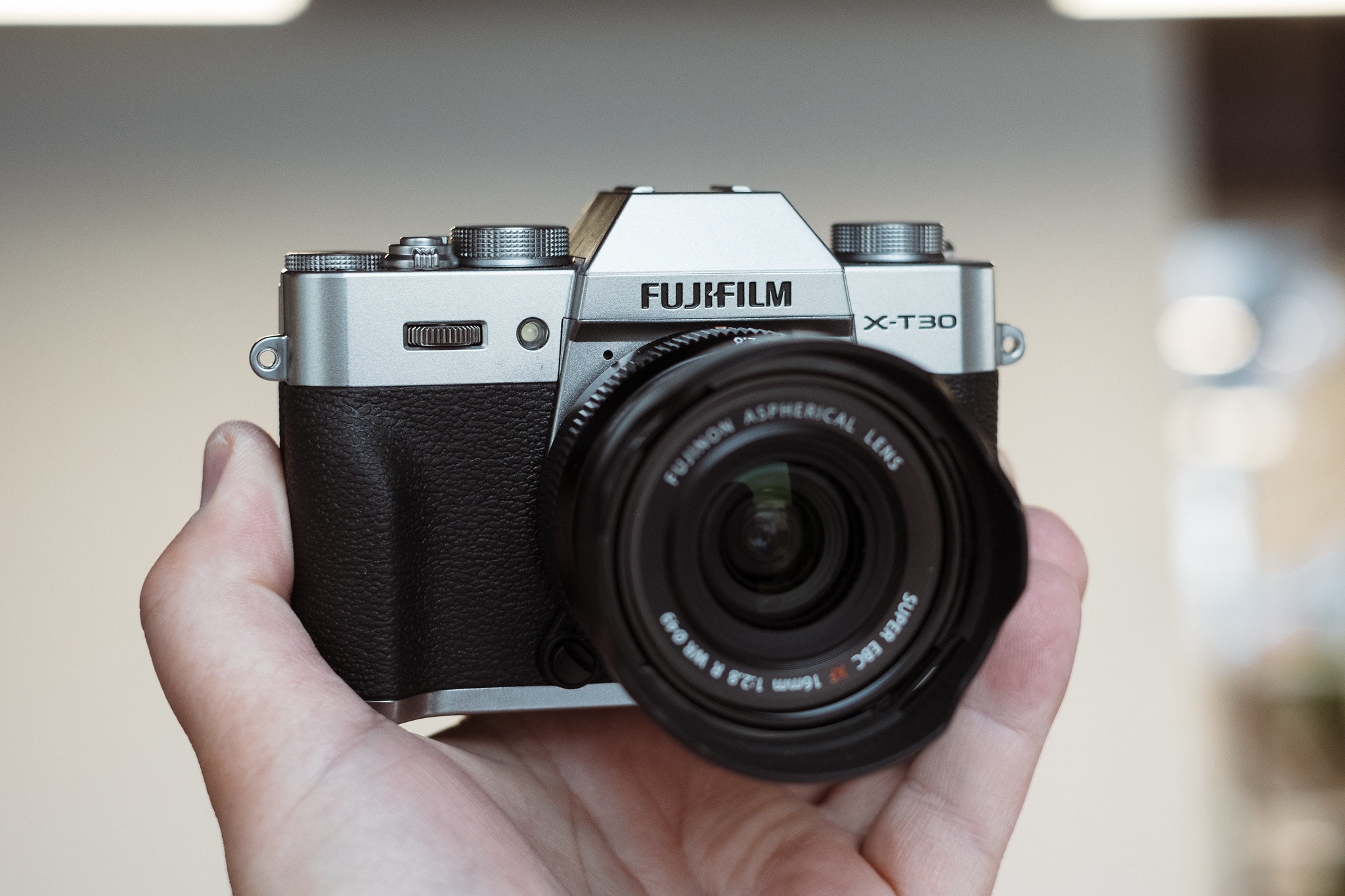 FUJIFILM X-T30を徹底解説。作例からおすすめレンズまで | ONE SCENE