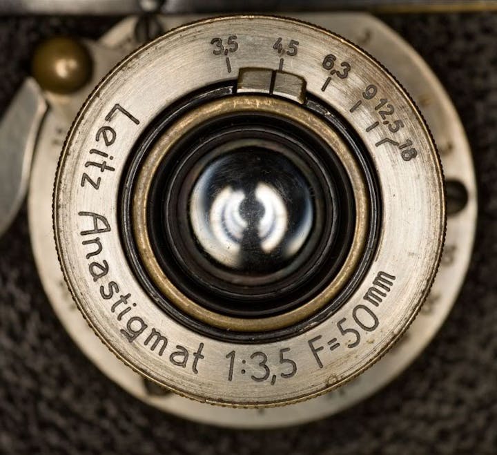 Leitz Elmar 5cmを徹底解説。作例から中古相場まで | ONE SCENE（ワン
