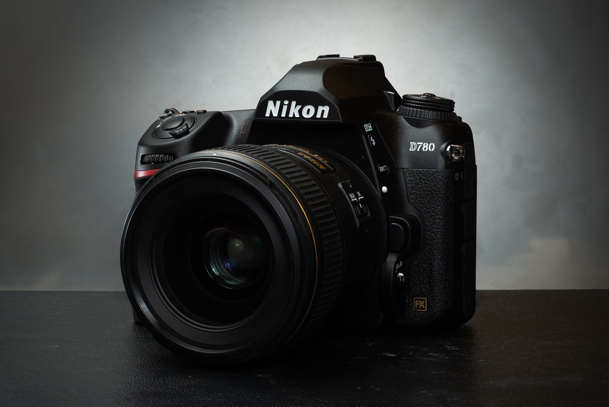 Nikon D780 完全レビュー｜一眼レフ最後の万能モデルを徹底解説 | ONE