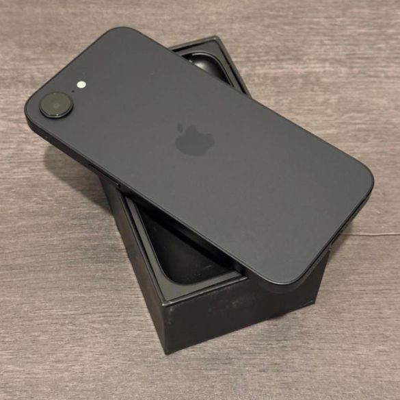 ムスビー｜バッテリー100％】iPhone 16e｜128GB｜SIMフリー【iPhone16e