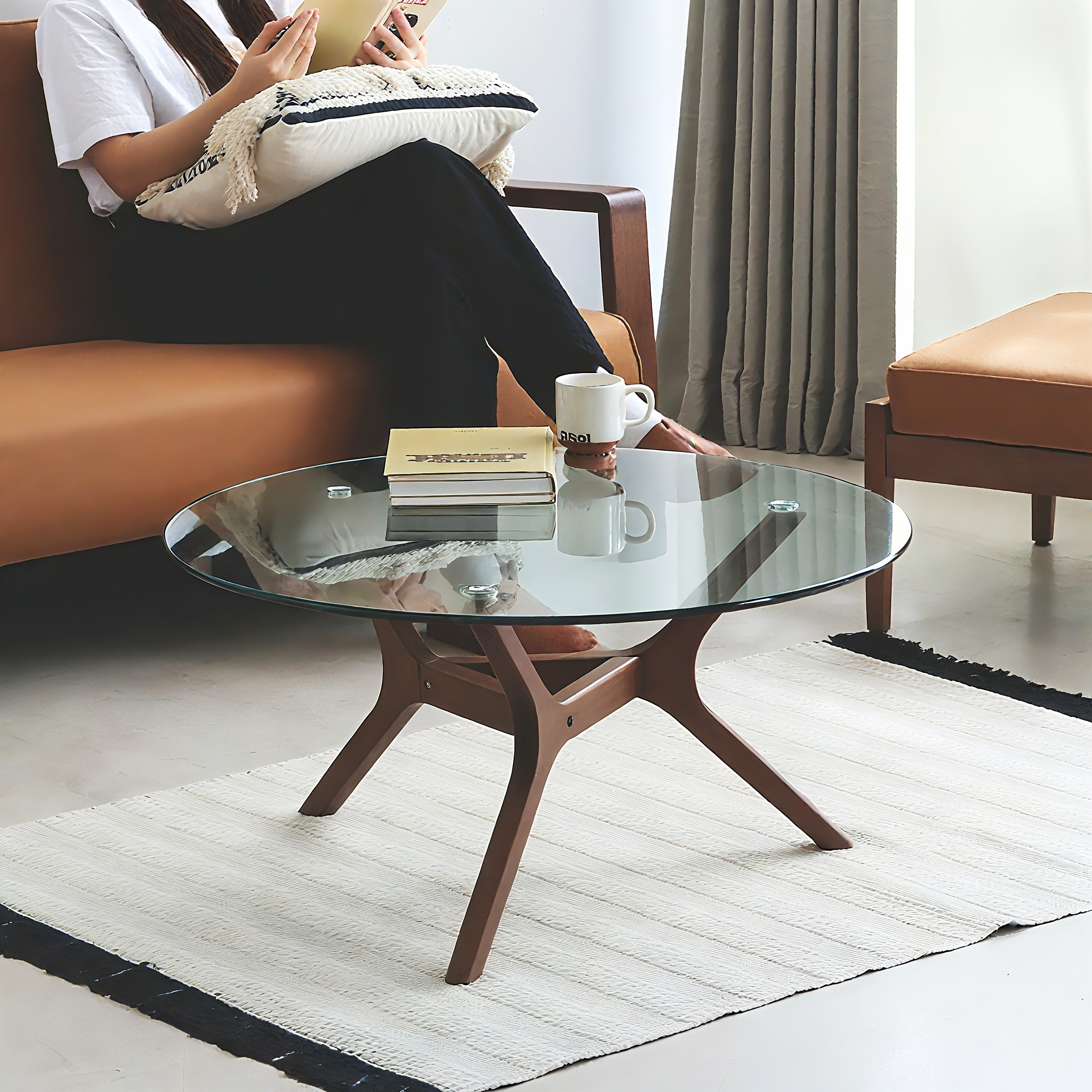 モダンデザインガラスティーテーブル | 一人暮らしにも最適な視覚も