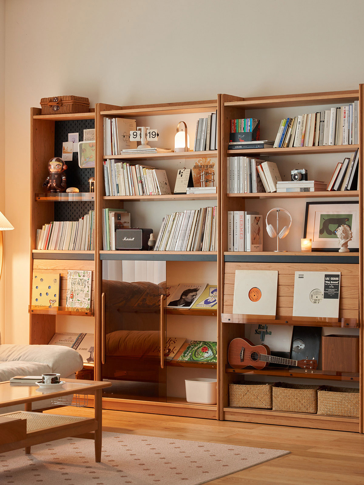 Woody Prime Cherry 多機能木製ブックシェルフ | ナチュラルな表情で多