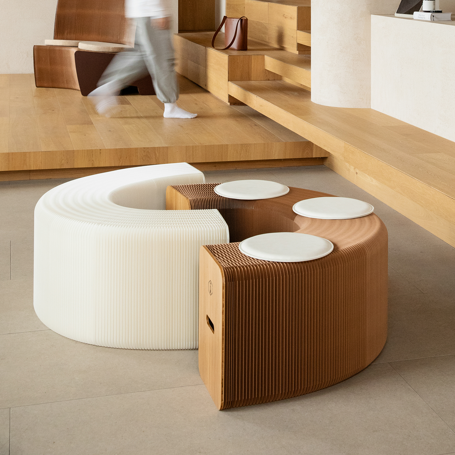 Kraft Paper アコーディオン型ロングスツール【蔦屋家電+展示中