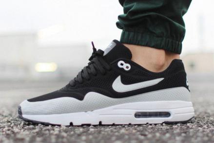 国内1月8日発売予定】 ナイキ エアマックス1 ウルトラ モアレ ブラック